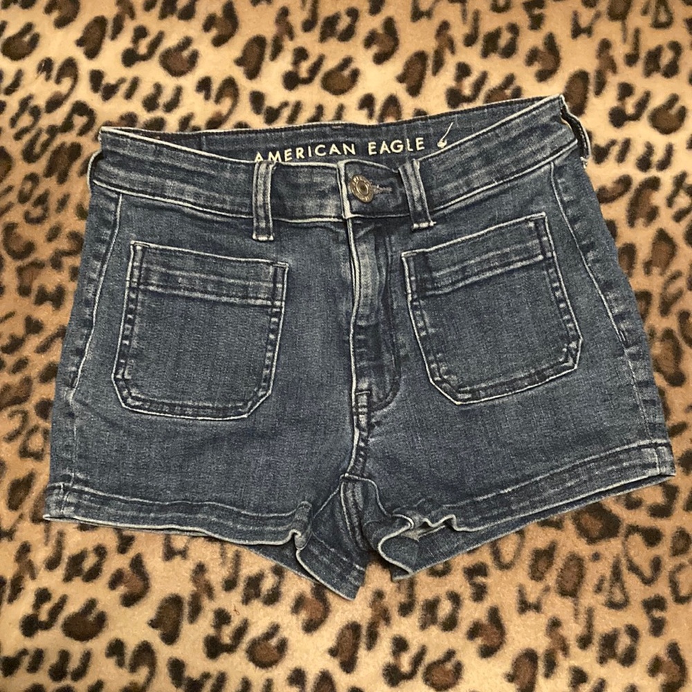 2 for $25 AMERICAN EAGLE SHORTS Women’s Size 2 AEO HI-RISE SHORTIE Super Stretch